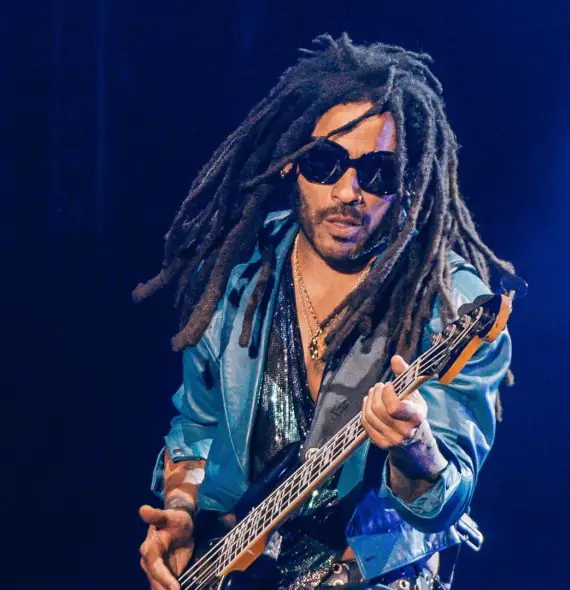 Lenny Kravitz encanta público em SP e brinca sobre ter uma casa no Brasil: ‘Me tornei um fazendeiro’