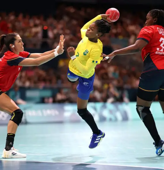 Seleção Brasileira Feminina de Handebol vence Espanha em primeiro jogo das Olimpíadas