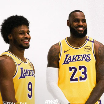 LeBron James e seu filho Bronny fazem seu primeiro media day juntos para o Lakers