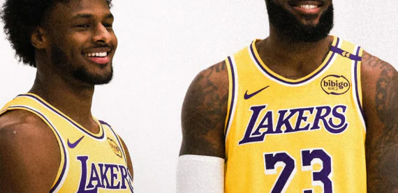 LeBron James e seu filho Bronny fazem seu primeiro media day juntos para o Lakers