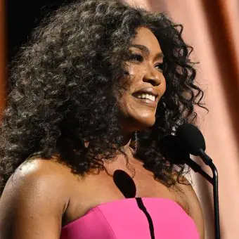 Angela Bassett, de ‘Pantera Negra’, recebe status de ‘lenda’ da Disney