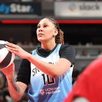 Brasileira, Kamilla Cardoso estreia na WNBA com 11 pontos em 18 minutos em quadra