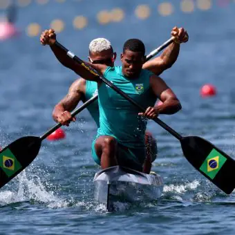 Isaquias e Jacky sobram nas quartas e avançam à semifinal da canoagem de velocidade, em Paris