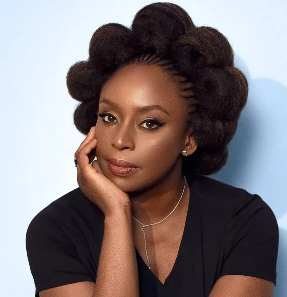 Novo livro de Chimamanda Ngozi Adichie será lançado em 2025, após dez anos da última obra