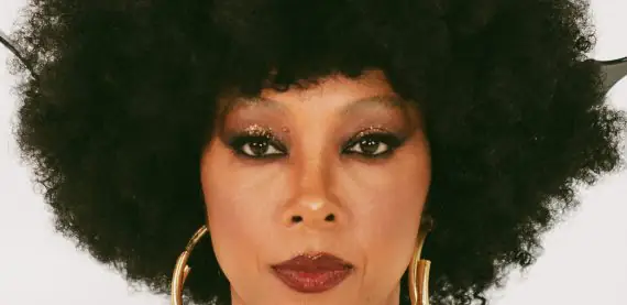 Negra Li celebra empoderamento, autoestima e esperança no novo single ‘Black Money’