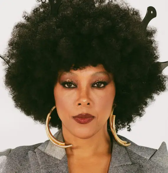 Negra Li celebra empoderamento, autoestima e esperança no novo single ‘Black Money’