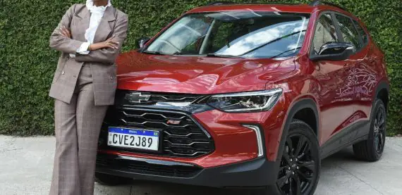 Chevrolet e Djamila Ribeiro iniciam movimento por um trânsito mais igualitário