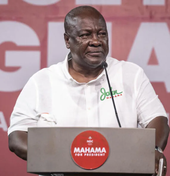 John Mahama, ex-presidente de Gana, retorna ao poder após vitória eleitoral no país