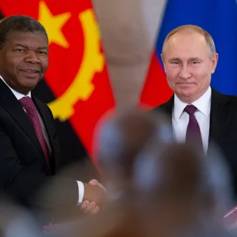 Rússia considera cancelar vistos para vários países africanos, incluindo Zimbábue