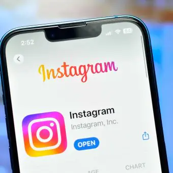 Instagram restringe a palavra ‘negra’ e associa ao uso de drogas na rede social