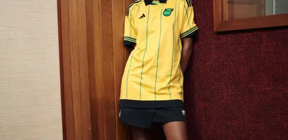 Reggae Girlz: cores, detalhes e cultura nos uniformes da Jamaica