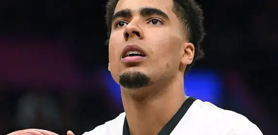 Jontay Porter é banido permanentemente pela NBA por apostar em jogos da liga