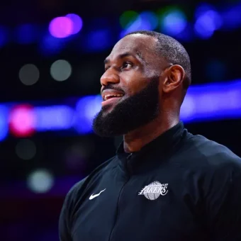 LeBron James está lançando uma linha de skincare masculino