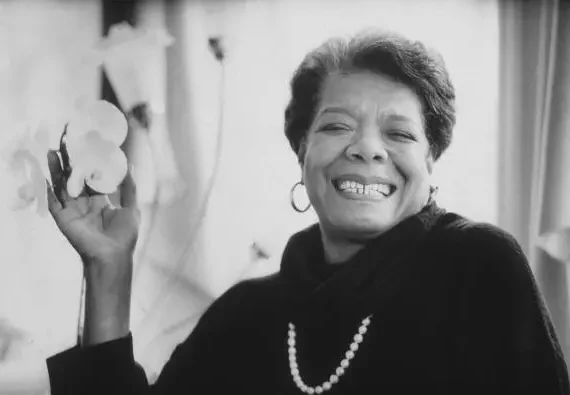 Referência na luta pelos direitos civis, Maya Angelou tem livro inédito, em lançamento, no Brasil