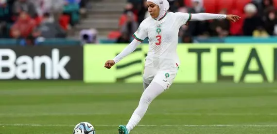 Hijab: Um breve panorama do véu islâmico na moda esportiva