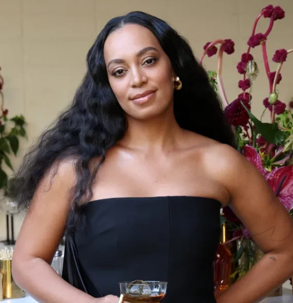 Solange Knowles fala abertamente sobre suas lutas contra múltiplas doenças autoimunes