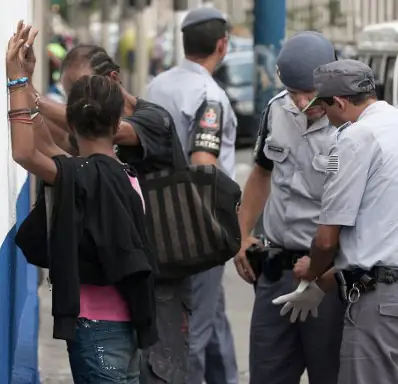 SP enquadrou 31 mil negros como traficantes em situações similares às de brancos usuários