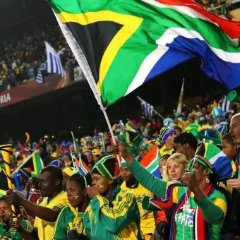 Bafana Bafana: A cultura sul-africana nas arquibancadas.