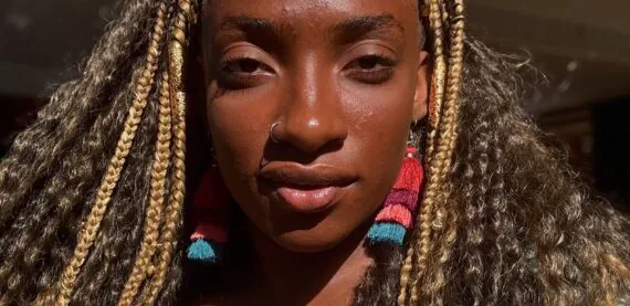Lorena Xavier Silveira Bispo é coroada Deusa de Ébano 2025 na Noite da Beleza Negra