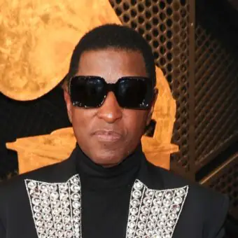 Vencedor de 13 prêmios, Babyface é ignorado durante entrevista no Grammy para dar lugar a Chappell Roan