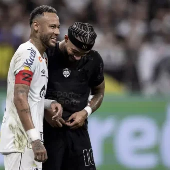 Memphis e Neymar trocam de camisas e chuteiras no clássico entre Corinthians e Santos