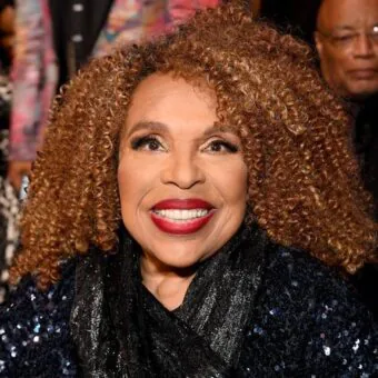 Morre Roberta Flack, voz de ‘Killing Me Softly With His Song’, aos 88 anos