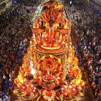 Beija-Flor é campeã no grupo Grupo Especial do carnaval do Rio e conquista 15º título