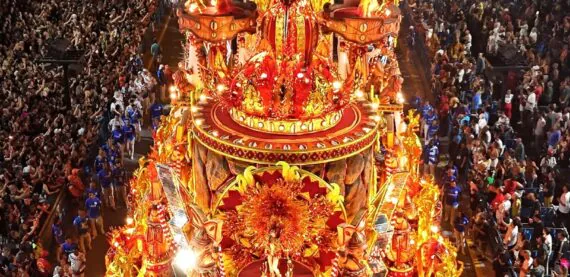 Beija-Flor é campeã no grupo Grupo Especial do carnaval do Rio e conquista 15º título