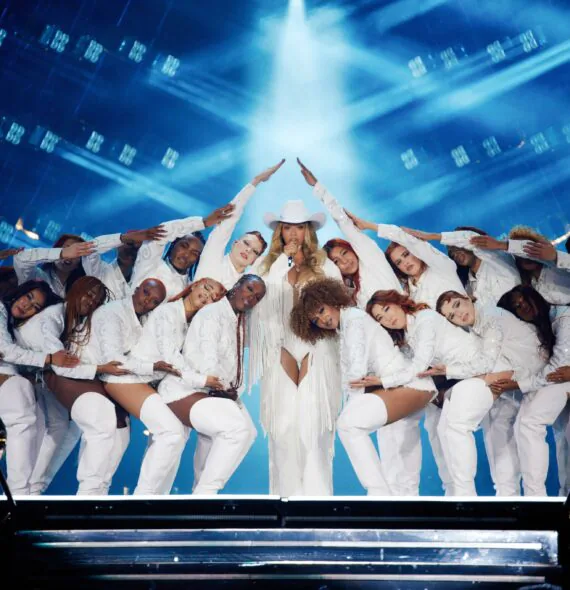 Ela entregou tudo! Beyoncé dá início à Cowboy Carter Tour com show histórico na Califórnia