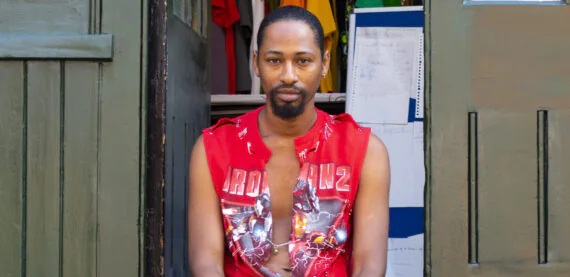 Conheça Jawara Alleyne, designer caribenho que já trabalhou em peças para Rihanna e Shakira