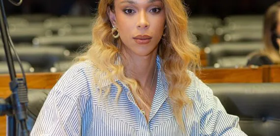 Érika Hilton aciona Trump na ONU após ter gênero feminino negado em visto para os EUA