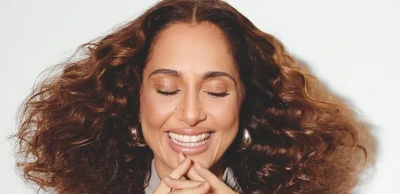 Camila Pitanga reflete sobre não fazer procedimentos estéticos: “acho bonito envelhecer”
