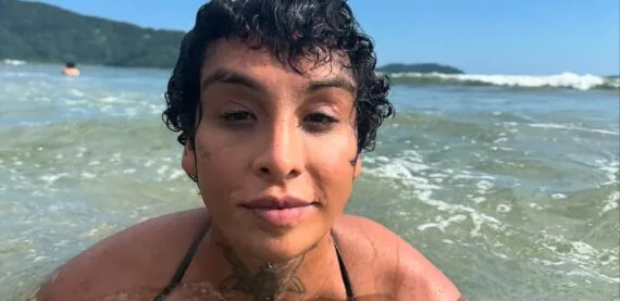 Linn da Quebrada reaparece nas redes sociais após internação e agradece apoio dos fãs: ‘Muito emocionada’