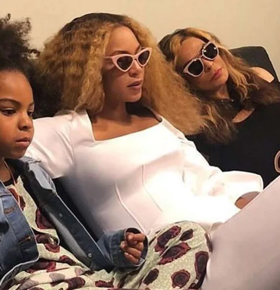 Tina Knowles desabafa sobre rumores que Beyoncé teria fingido gravidez: “Um dos piores momentos da minha vida”
