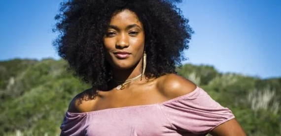 Erika Januza é a nova integrante do “Saia Justa”, no GNT