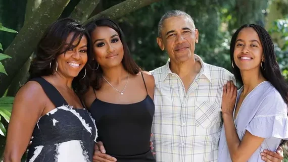 Michelle Obama fala abertamente sobre os desafios de criar Malia e Sasha sob os holofotes