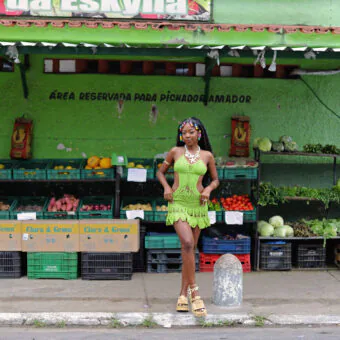 Ella Fernandes lança clipe de ‘Deixa Brilhar’, afrobeat que resgata origem, território einfância no Coroado