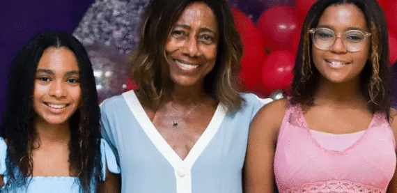 Filhas de Glória Maria prestam homenagem comovente à mãe no documentário “Glória”