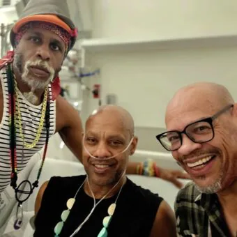 Kevin Aviance, lenda do ballroom, é internada com pneumonia e recebe flores de Beyoncé