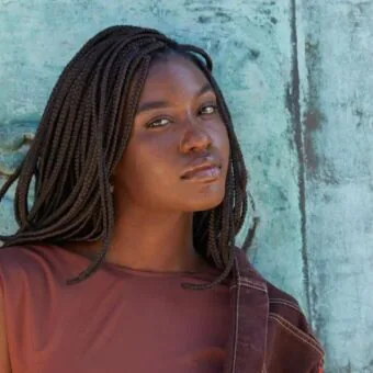 Jessica Marques, de ‘Vale Tudo’, diz que mulheres negras inspiram sua carreira: “Me faz entender que é possível”