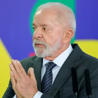 Lula sanciona lei das cotas que de 30% das vagas para pretos e pardos em concursos públicos