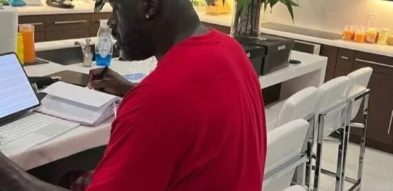 Shaquille O’Neal, lenda da NBA, está estudando para se tornar um psicólogo no desportivo
