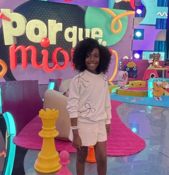 Atriz mirim Lua Miranda estreia quadro no Caldeirão com Mion, da TV Globo