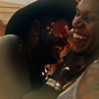 Ricardo Souza dirige novo videoclipe de Rico Dalasam, ‘Imã’; assista!
