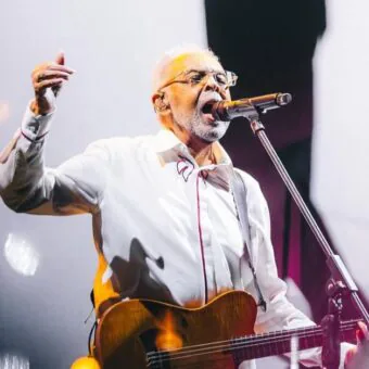 Turnê Tempo Rei: Gilberto Gil se despede dos palcos com emoção em Brasília