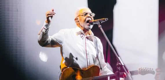 Turnê Tempo Rei: Gilberto Gil se despede dos palcos com emoção em Brasília