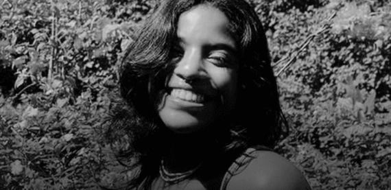 Morre Juliana Marins, viajante de 26 anos que caiu em vulcão na indonésia
