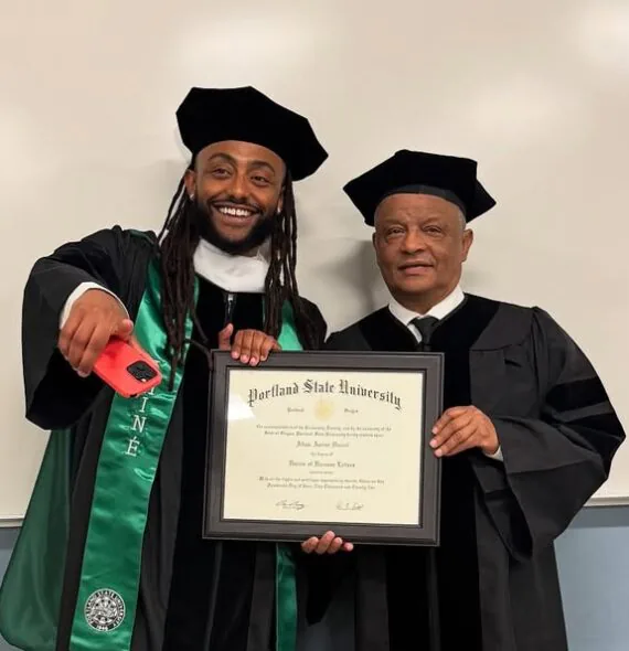 Aminé recebe diploma honorário em Universidade e dedica ao pai: “O melhor presente de dia dos pais”