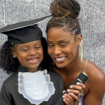 Filha de Rebecca completa 8 anos e recebe homenagem especial da cantora