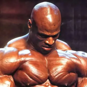 “Eu deveria estar morto”: Ronnie Coleman revela que sobreviveu à sepse com apenas 20% do coração funcionando